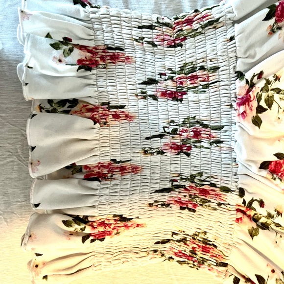 Floral scrunched long sleeve top by love streak size medium - Picture 6 of 6